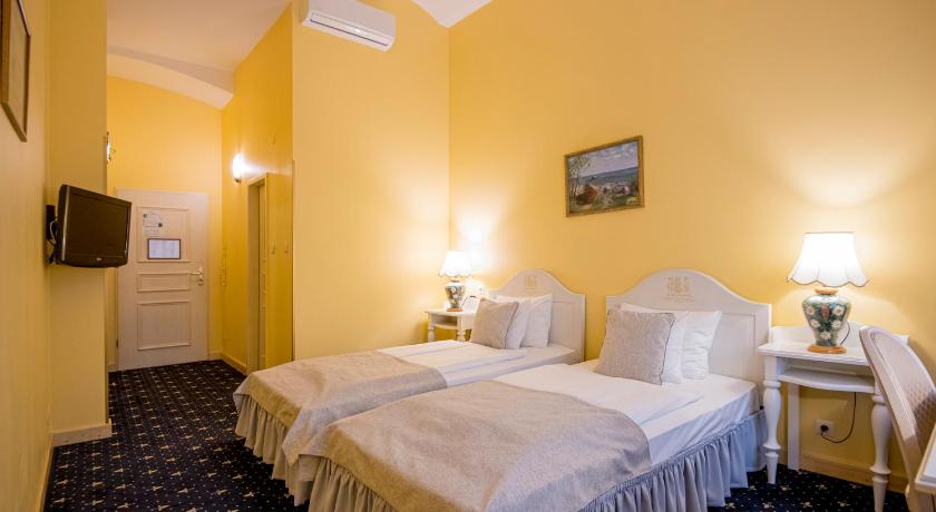 Image of Standard Twin Room 1