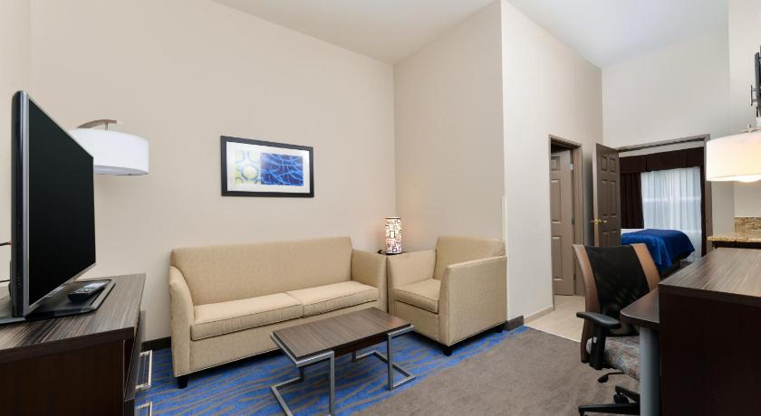 Holiday Inn Express Hotel & Suites St. Louis West-O'Fallon