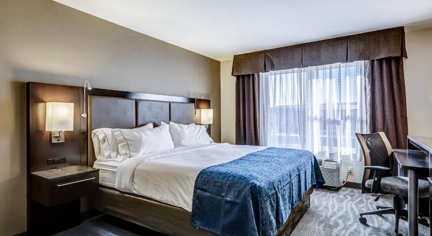 Holiday Inn Express Hotel & Suites St. Louis West-O'Fallon