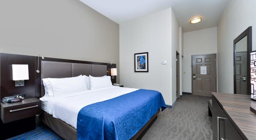 Holiday Inn Express Hotel & Suites St. Louis West-O'Fallon