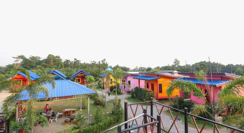 Rayong Banphu Resort - บ้านปู รีสอร์ท 2-Star Hotel lobby