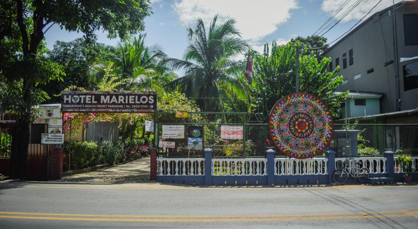 Hotel Marielos — Hotel in Tamarindo
