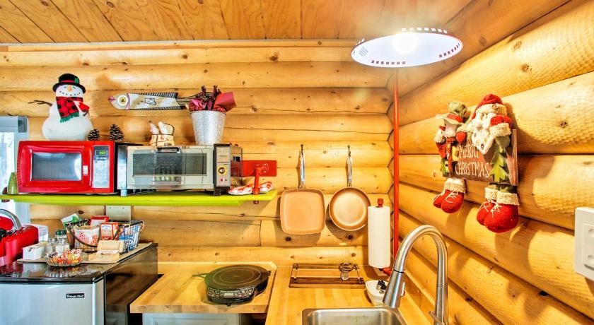 Quiet Couples Retreat Studio by Winchester Lake! photo