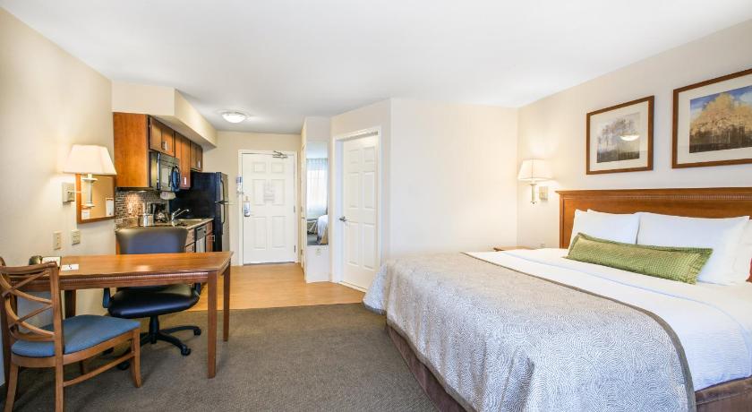 Candlewood Suites Pittsburgh-Cranberry