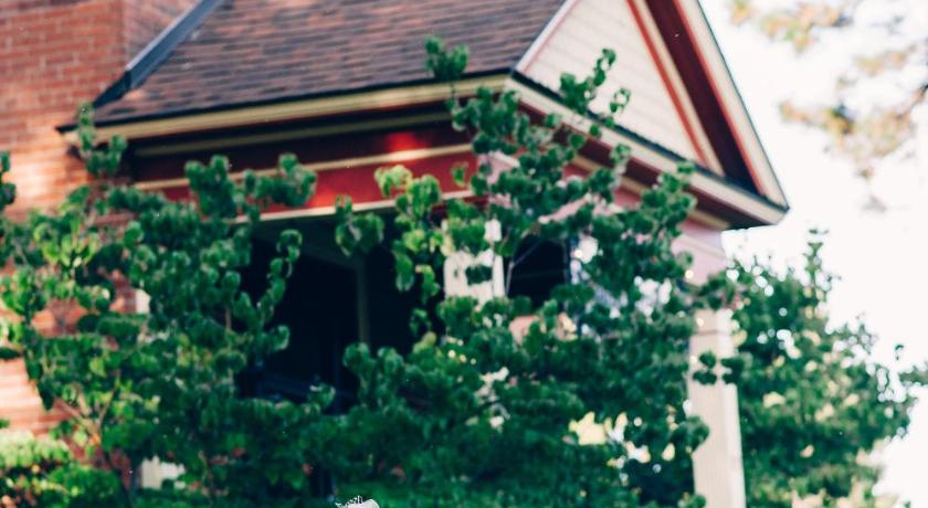 The Roosevelt Inn photo