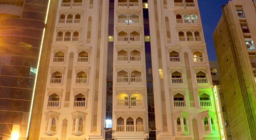 Landmark Plaza Hotel - image 14