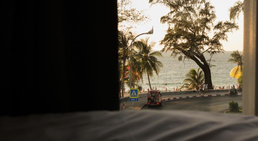 Fishtail Hostel Phuket photo