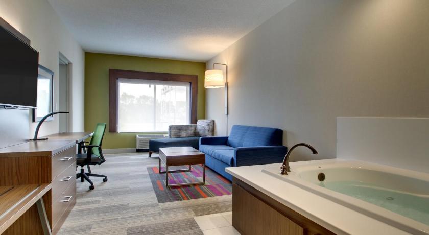 Holiday Inn Express & Suites Aurora - Naperville