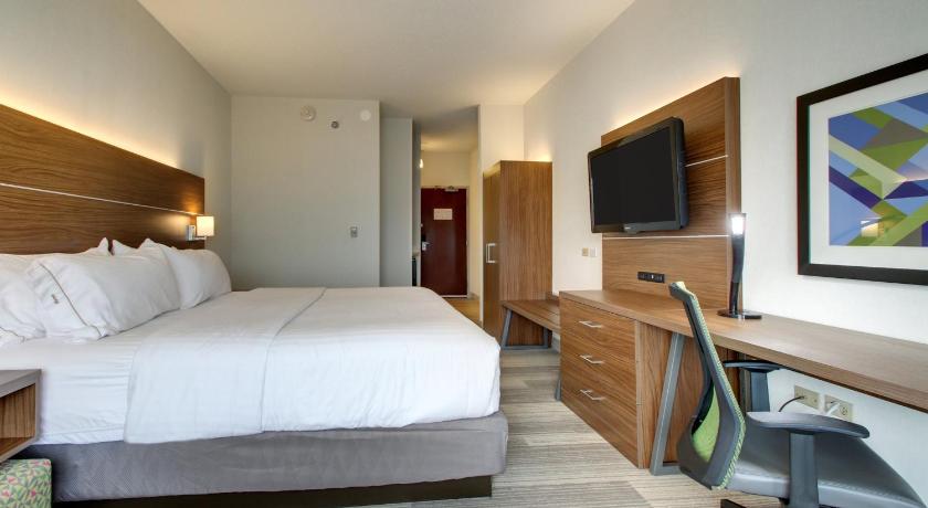 Holiday Inn Express & Suites Aurora - Naperville