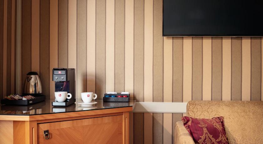 Image of Junior Suite 9
