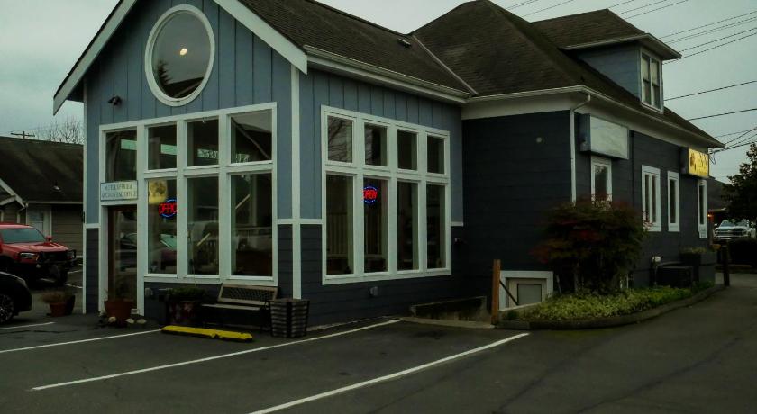 스노호미시 Snohomish Inn 3성급 숙소 스위트룸
