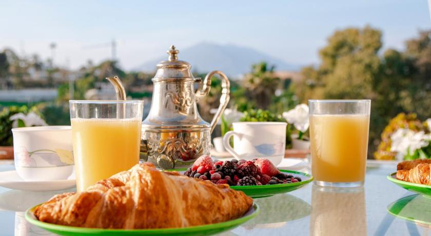JARDINES BANUS Apt — Hotel in Marbella