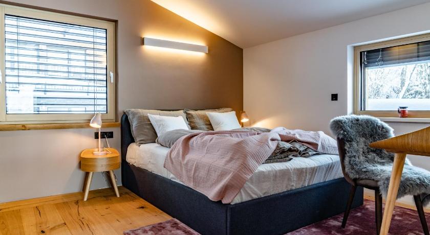 Image of Deluxe Penthouse with Balcony and Panoramic View 9