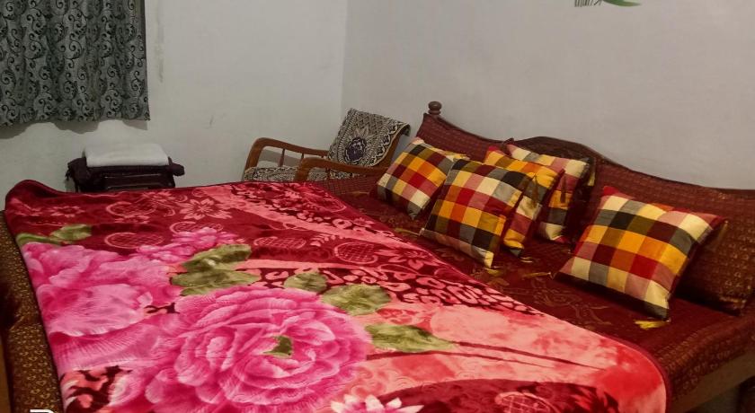 Holiday Home Stay — Hotel in Khajuraho