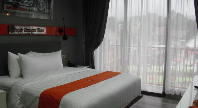 Deluxe Double Room with Balcony, Sturgis Boutique Hotel Cipanas in Puncak