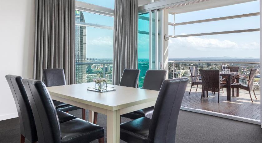 Oaks Brisbane Casino Tower Suites