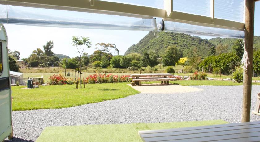 The Woolshed Caravans — Hotel in Golden Bay