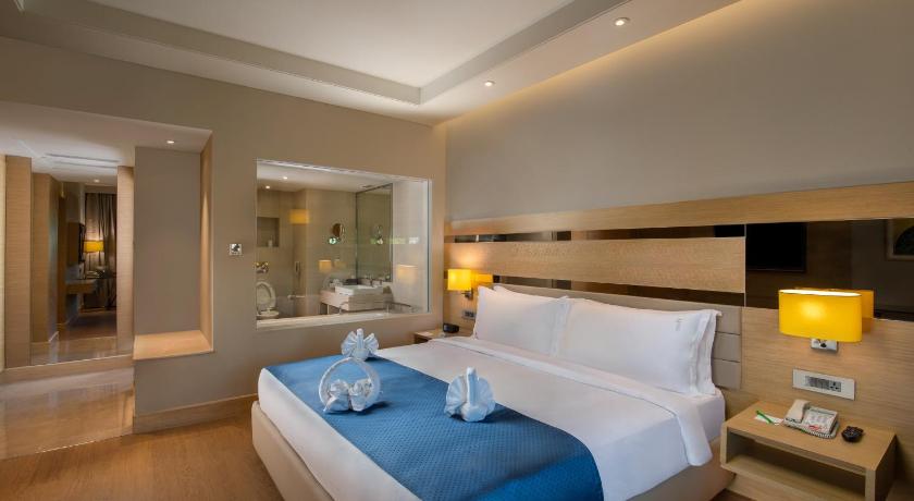 Holiday Inn Agra MG Road