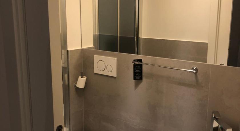 ローマ Room 76 4つ星 ホテル 客室