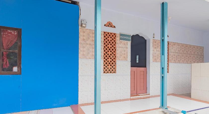 RedDoorz Syariah @ Tambak Mekar Street Subang – Bandung, ID