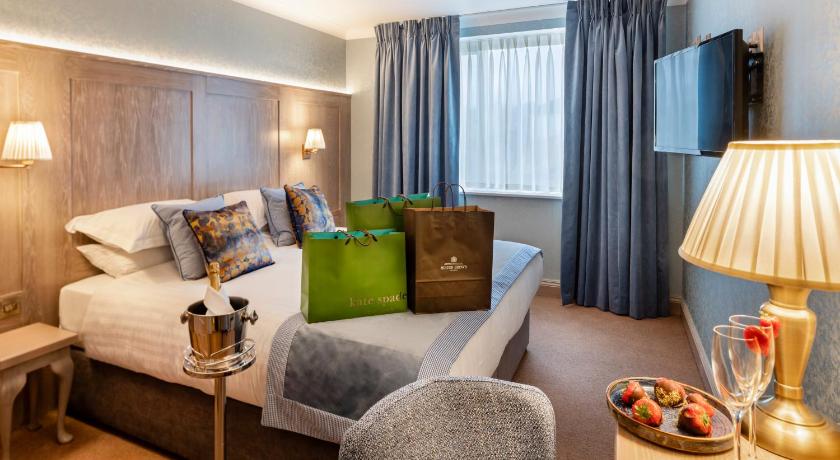 Avalon House Hotel photo