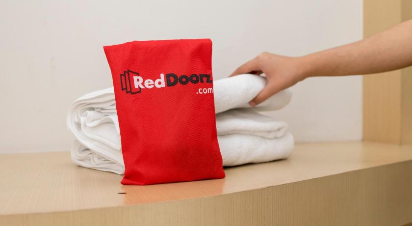 RedDoorz @ Helvetia Medan 2 photo