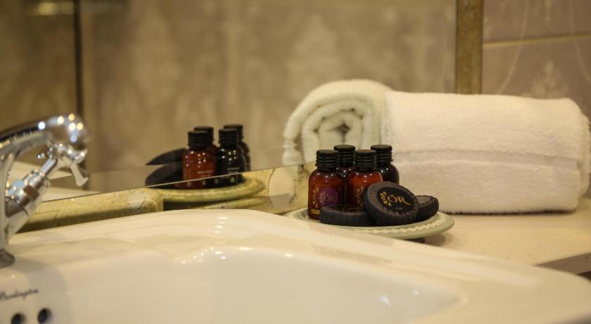 Avalon House Hotel photo