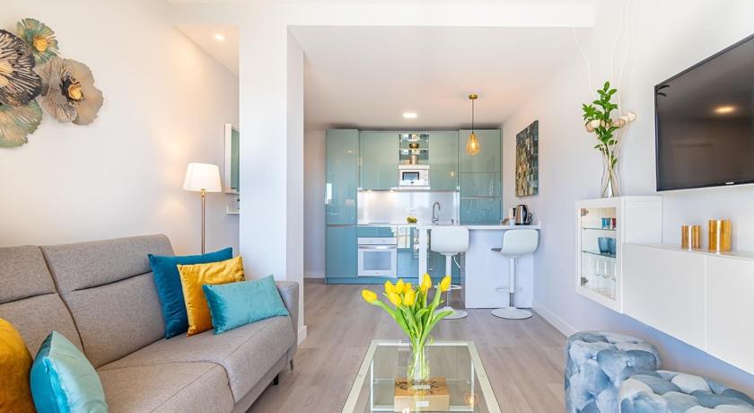 Divina Home Apartments — Hotel in Mijas