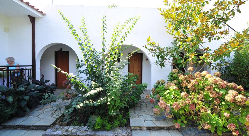 Dionisos Studios and Apts Skiathos photo