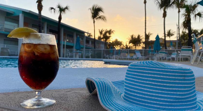 Sunrise Ocean Suites photo