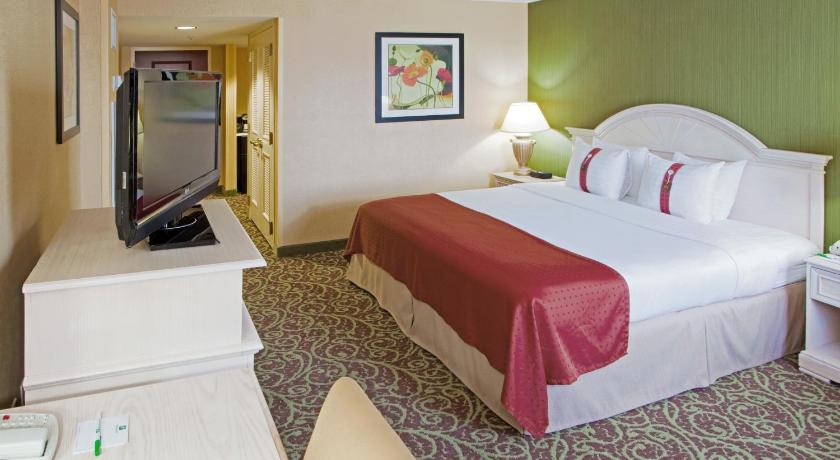 Holiday Inn Chantilly-Dulles Expo Airport