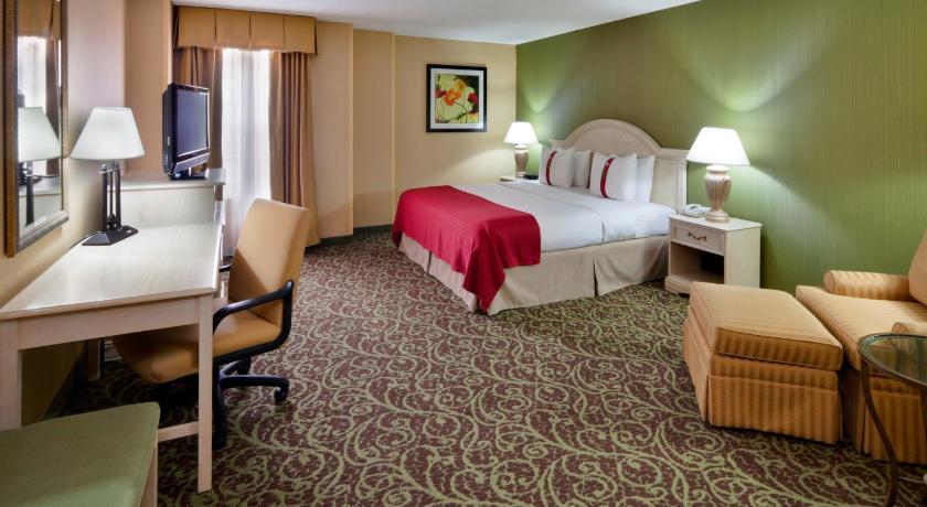 Holiday Inn Chantilly-Dulles Expo Airport