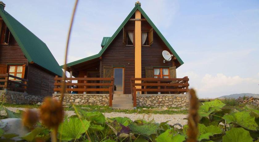 Mountain Vista Chalet — Hotel in Zabljak