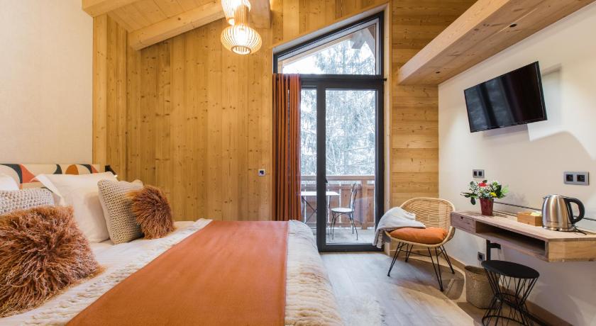 Image of Ressachaux-Double-Supérieure-SDB privée avec douche-Vue sur Montagne 3