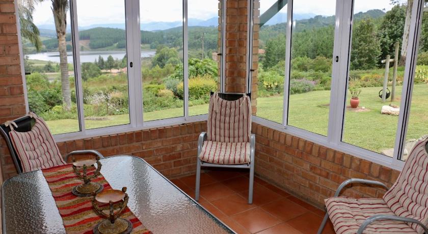 Lakeview Cottages photo