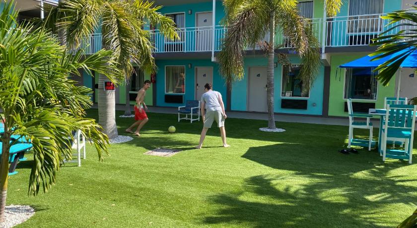 Tropical Inn & Suites, downtown clearwater photo