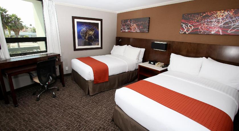 Immagine di 2 Double Beds Standard Communication Accessible 5