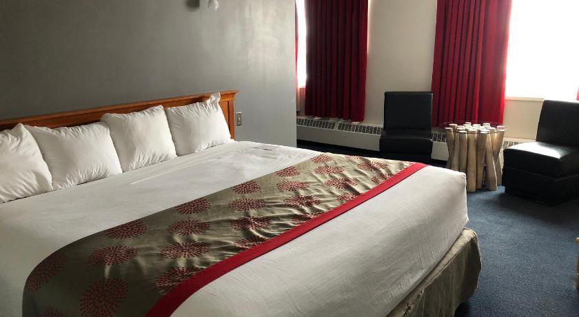 Ramada by Wyndham Prince Albert photo