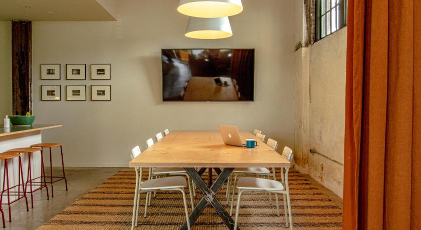 Travelers Hotel photo
