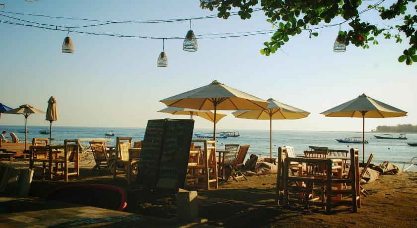 Gili Smile Bungalow - image 13