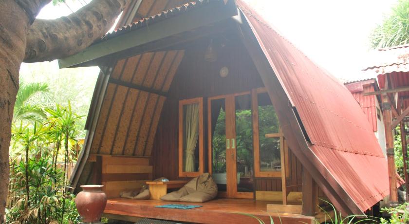 Gili Smile Bungalow - image 3