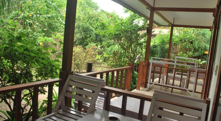 Gili Smile Bungalow - image 24