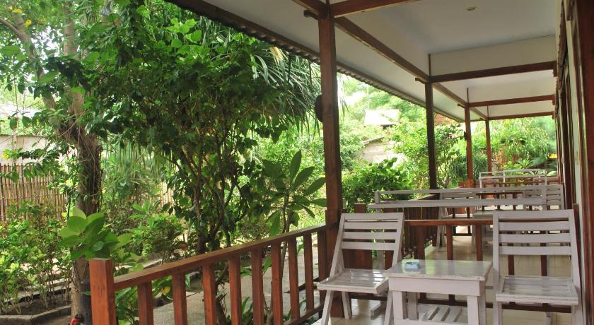 Gili Smile Bungalow - image 5
