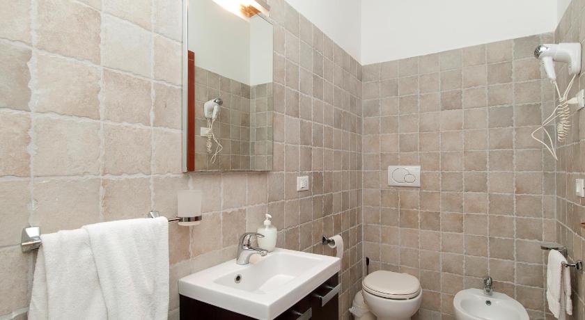 Rome EneaHouse 3-Star Hotel suite