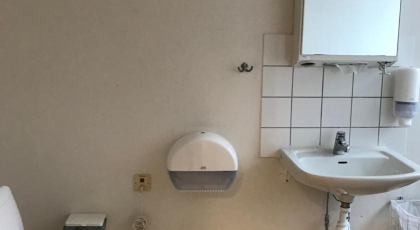 Image of Triple Room with Shared Bathroom 5