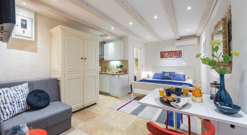 Apartment Neva — Hotel in Dubrovnik