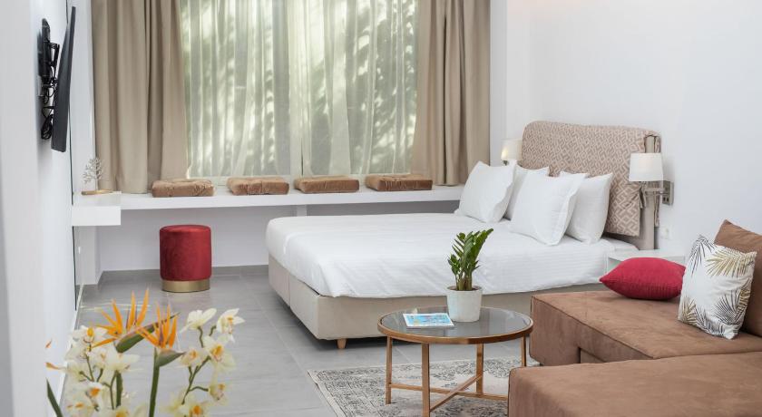 The Square Six — Hotel in Athens