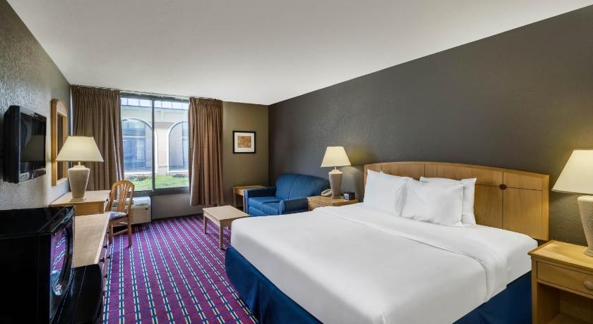 Travelodge by Wyndham Memphis