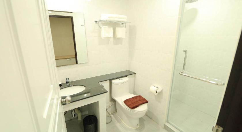 Favori Hostel Bangkok Surawong photo
