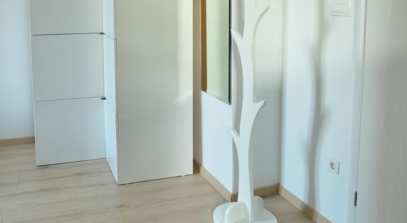 Studio Orchard on Rokova - 5 min to Split Old Town - image 6